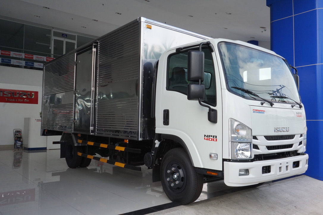 ISUZU 3,4 TẤN NPR85KE5A THÙNG KÍN 03 CỬA - Tải trọng : 3.49 tấn/ 3.9 tấn