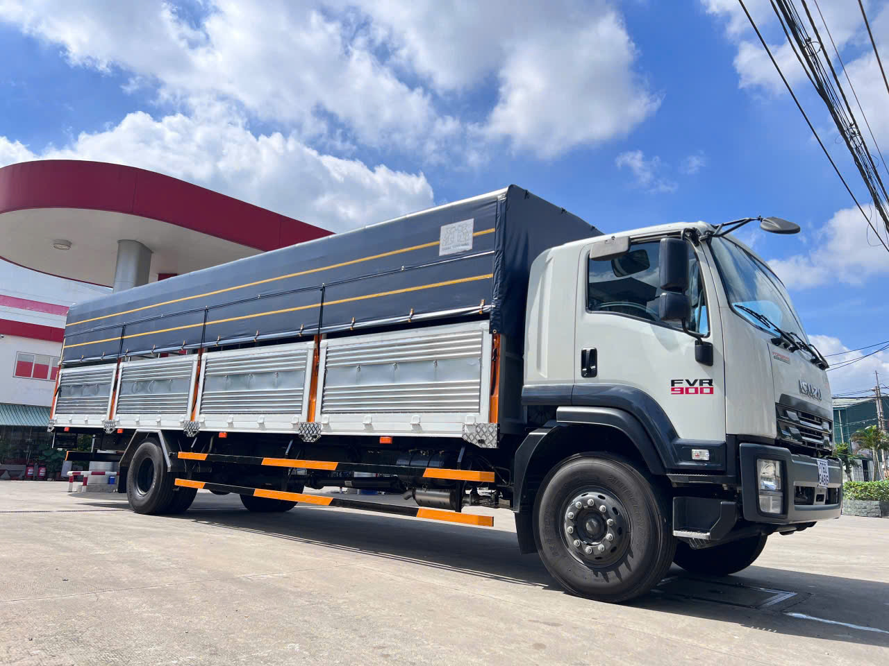 ISUZU FVR34VE5 (FVR 900) THÙNG MUI BẠT 7200KG - THÙNG SIÊU DÀI 10M (MẪU MỚI)