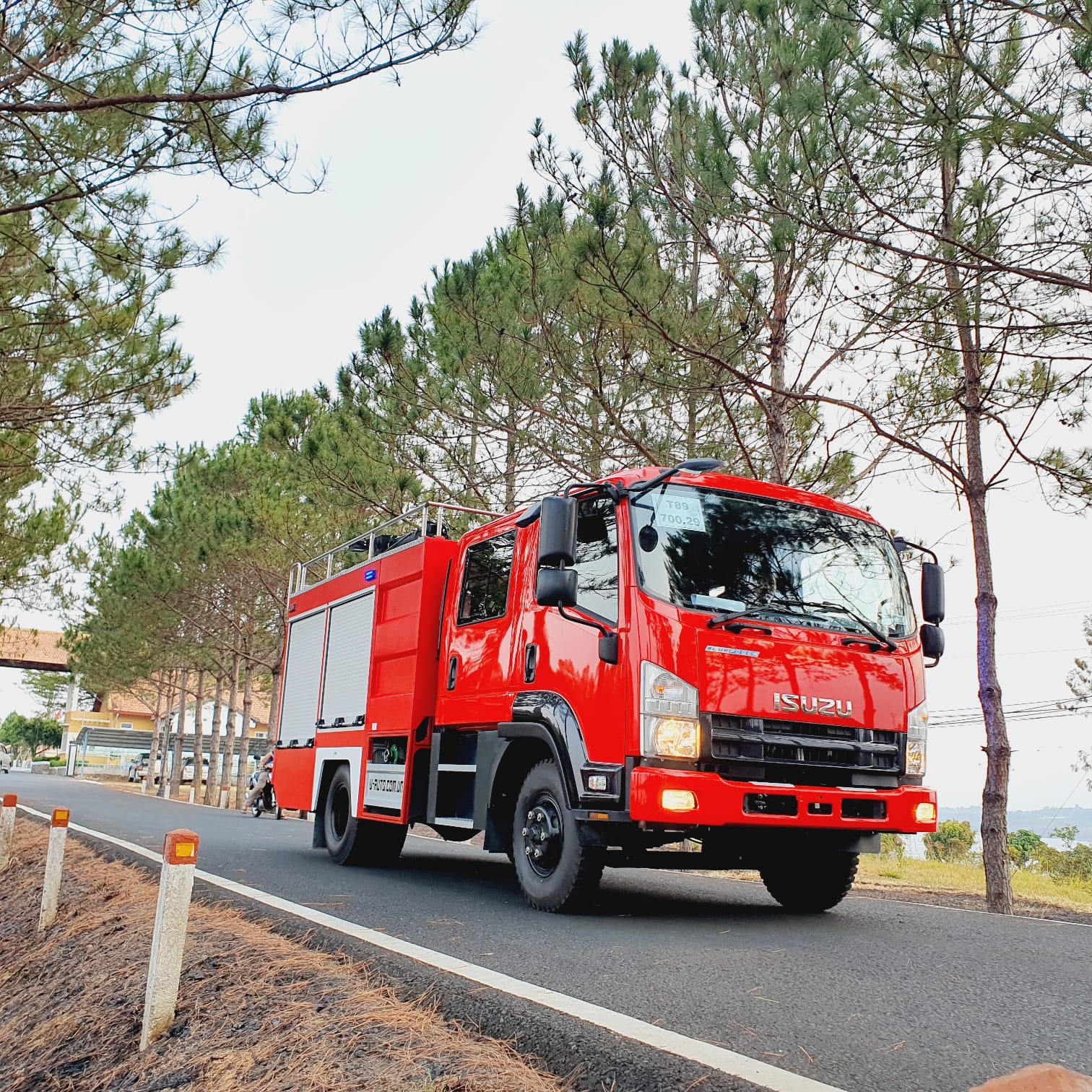 XE CỨU HỎA - 